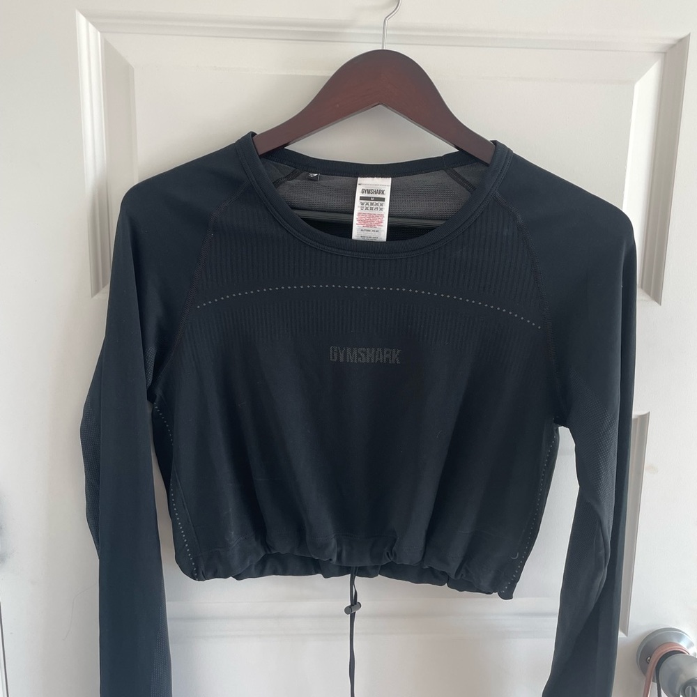 Gymshark black crop top with long sleeves